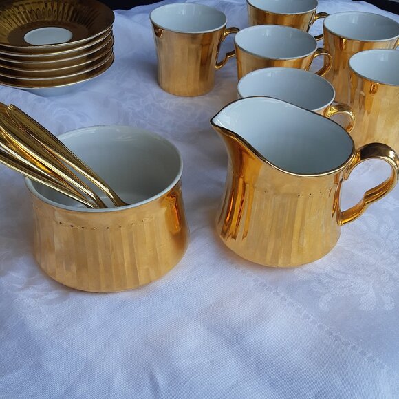 Royal Worcester 1960s Gold Tea & Coffee Pot Set w/6 teacups, English Porcelain - Picture 10 of 15